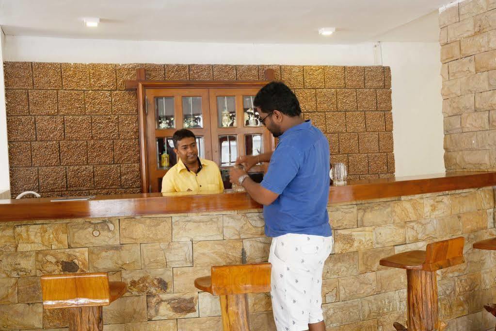 Zand Negombo Ettukala Exteriör bild